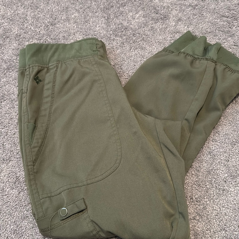 Scrub pants